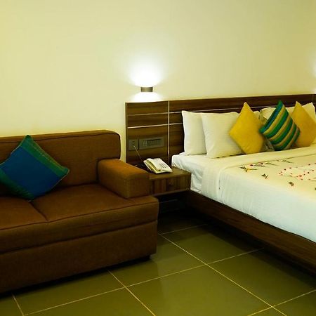 Silver Storm Resort Athirappilly Ngoại thất bức ảnh