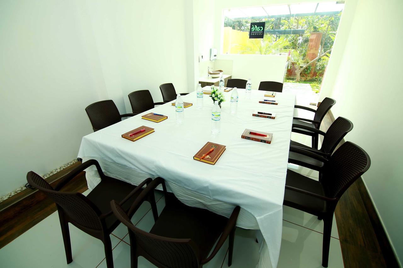 Silver Storm Resort Athirappilly Ngoại thất bức ảnh